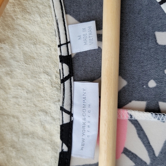 pink. cream. black. gold. - Picture 7 of 11